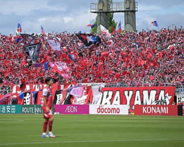 わずか18分でソールドアウト！ J１初挑戦の岡山、開幕戦から14試合連続ホームエリア完売。本拠地での戦績は？ 柏戦で久々の白星を掴めるか