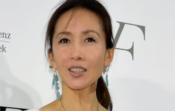 工藤静香、トウモロコシやきゅうりの並ぶ"夏飯"を披露。蕎麦にはあの高級珍味をトッピング