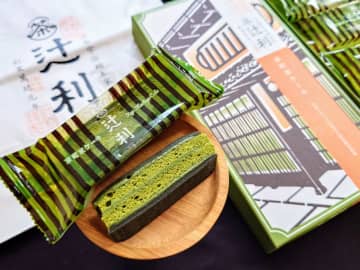 【大人に推したい京都土産】お餅シートとケーキで新食感！抹茶薫るシックなスイーツ「京町家ケーキ」実食レポ