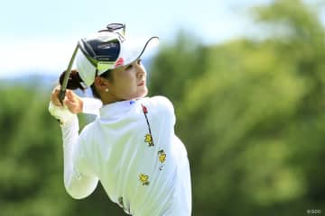 “鉄人”の途中棄権にビックリ 川崎春花が連覇へ2位浮上