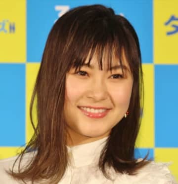 村上佳菜子、イケメン夫とヨガ満喫　美スタイル際立つウェアで魅了