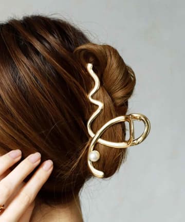 【3COINS】40・50代に似合う「高見えヘアクリップ」