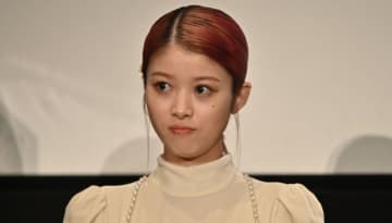 新潟出身の女優がJリーグチームのユニフォーム姿を公開！「かわいい」「新潟のユニ似合う」とファン歓喜