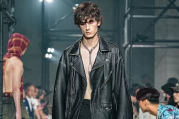 カミヤ 2026年春夏コレクション - 軽快なリズムに身を委ねて