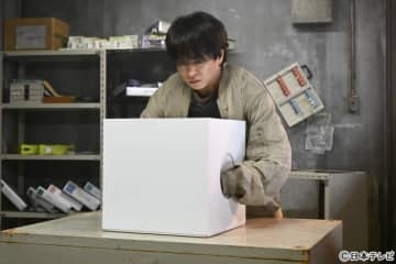 「放送局占拠」第3話。武蔵（櫻井翔）が人質の闇を暴くため奮闘＆妖の素顔が明らかに