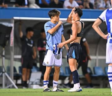 「何番だ、何番だ？」久保建英がソシエダの同僚たちに“紹介”した横浜FCの選手は？「早く代表に来てほしい」
