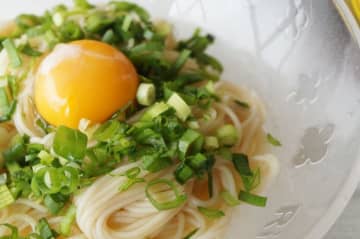 速水もこみち、超簡単で超旨い！『旨辛素麺』の作り方を伝授！暑い日でもパパッと作れる神レシピに「野菜を混ぜても良さそう」「麺つゆに飽きたらコレ」の声