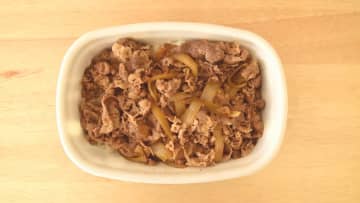 【すき家】の「牛丼メガ盛り」はボリューム満点！裏メニューの「キング牛丼」はどうやって頼む？