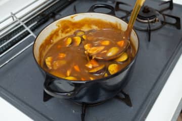 カレーを腐らせてしまうNG行為４つ…冷蔵庫に入れても安心できない理由とは
