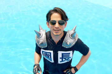 ひらパーの新ＣＭに反響「大丈夫？ｗｗ」、岡田園長も感謝「ローカルＣＭなのに」