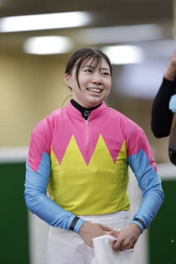 【中京5R】河原田菜々騎乗 ハヤブサオヒメサマが逃げ切る