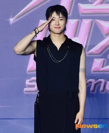 【PHOTO】チョ・スンヨン「2025 SBS歌謡大典 Summer」2日目のブルーカーペットに登場