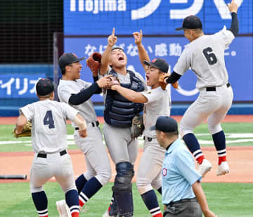 【高校野球神奈川大会】横浜が東海大相模下し3年ぶり頂点　松坂世代以来の春夏甲子園連覇へ挑む