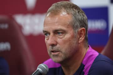 バルサ監督、来日は「大きなサプライズだった」　二転三転…現場の心境を告白