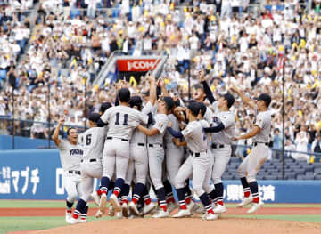 【高校野球】「横浜―東海大相模」2年連続好カード、日曜のハマスタ満員札止め　「並んでも買えなかった」ファンも