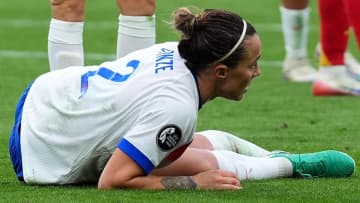 涙の交代…優勝の33歳女子スター選手、なんと腓骨骨折でずっとプレーしてた！「人間じゃない」と元同僚脱帽