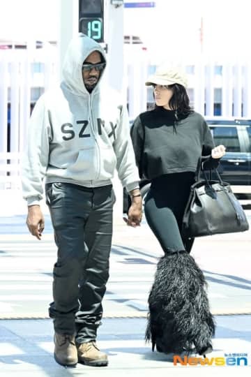 【PHOTO】カニエ・ウェスト&妻ビアンカ・センソリ、コンサートを終えて帰国（動画あり）