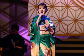 デビュー20周年の丘みどり、都内でコンサートシリーズ「演魅」を開催！　『夜香蘭』新装盤【花道盤】の発売決定