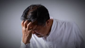 年金は65歳でもらうべきでした…〈年金月27万円〉74歳父、〈繰下げ受給で月8万円増〉でも「報われない老後」。原因は45歳長男の「まさかのひと言」