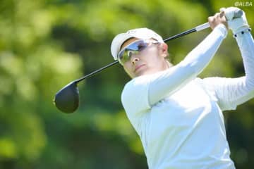 女子プロ・藤田さいきが1.2キロのアオリイカを釣り上げた！ 予選落ちの悔しさも「糸島の海」に癒される