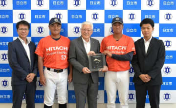 悲願の初優勝へ意気込み　都市対抗野球　日立製作所主将ら決意　市長を表敬訪問　茨城