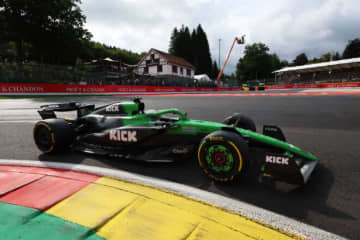 ヒュルケンベルグ、フロントタイヤの摩耗に悩まされ2ストップレースに「ステイアウトの選択肢はなかった」