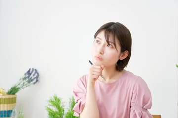 親から「年金を払え」と言われる大学生ですが、月1万円以上は払えません。払わないと将来どうなりますか？