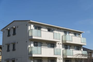 都内で“家賃最安”は「青梅市」の3.2万円!? 新宿まで「約1時間」なら、節約のために引っ越すべき？“大田区・家賃7万円”のケースで検証