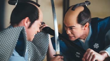 “死の先”に残されるものは、恋か、伝説か。「誰袖と意知」「うつせみと新之介」江戸が泣いた事件とともに生きる二組のカップルの行方は【NHK大河『べらぼう』第28回】