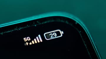 5G回線がついに普及率5割突破！あなたのスマホは“次世代”に乗れてる？