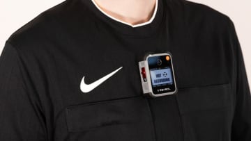 リヴァプール対横浜FM戦、Jリーグが「レフェリーカメラ」を試験導入！ただし、ライブ配信されない理由とは