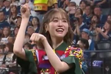 首位攻防戦に降臨した人気女優　ふりふりダンスにファン虜「かわいすぎやろがい」