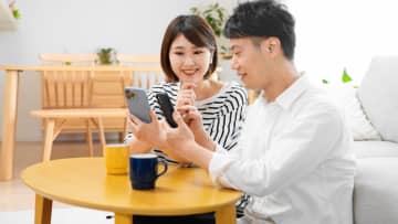 結婚するならスマホプランも一緒に。「y.u mobile」でギガもU-NEXTもお得にシェア！