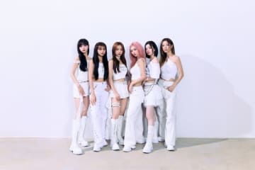 Queenz Eye、1stミニアルバム「PRISM EP․01」コンセプトフォトを追加で公開
