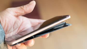 その症状、“スマホ熱中症”かも？夏に壊れるスマホの意外な落とし穴【日本PCサービス調査】