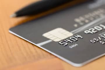 30代で年収は「380万円」ですが、クレジットカードの審査に落ちました。何が原因なのでしょうか？
