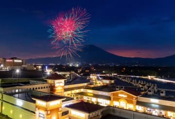 【御殿場アウトレットで花火や屋台の夏祭り！】クラフトビールも集結するグルメフェス｜Gotemba Night!! 2025