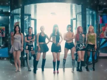 ICHILLIN'、タイトル曲「XL」MV公開…爽やかなビジュアルに注目