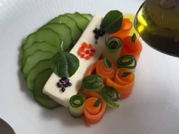 母親「余った豆腐やニンジンを使って…」　できたものに「天才か」
