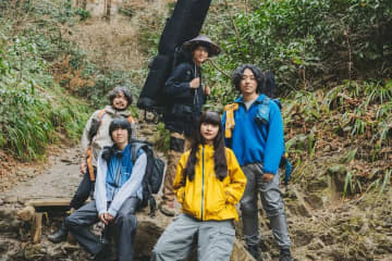 スーパー登山部、山の日に新曲「燕」配信リリース決定＋ジャケ写公開。過去曲のインストゥルメンタル盤『OFF VOCAL COLLECTION Vol.1』配信決定も