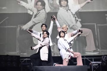 A.B.C-Z オフィシャルライブレポートが到着！グループ初となる主催ライブを「純烈」、「BREAKERZ」と共に完走！