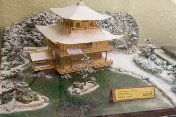 日本の金閣寺模型の返還要請に「驚愕した」とロシア外務省　サハリンの図書館は「引き渡す用意が整った」