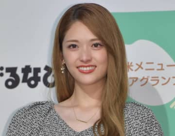 松村沙友理「もぐもぐさゆりんご」登録者20万人突破だ！「可愛く食べる」新ジャンル確立