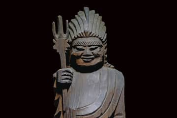 木彫の神仏像を残した僧・円空の展覧会が京都で、素朴で力強い円空像を選りすぐって公開