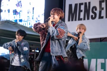 人気男性アイドルグループ集結『MENsEVO』創刊記念ライブ！
