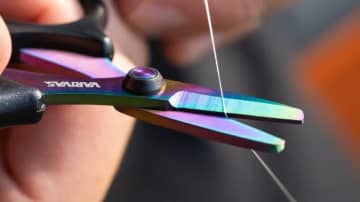 【ストレスフリーでPEラインがよく切れる！】ラインメーカーVARIVASが贈るPEシザースの決定版！