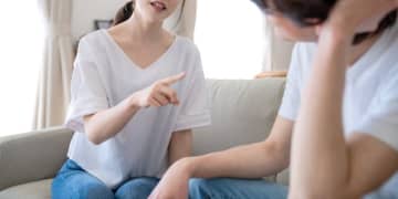 「不倫」は“サレ妻・サレ夫”が損をする？　“裏切った側”よりも「圧倒的に割を食う」理由