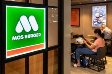 モスバーガーの「ねぶた」のクオリティが最高だった。「バンズがつやつや」「オニポテかわいい」の声【青森ねぶた祭】