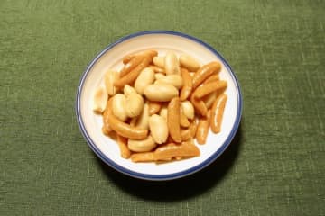 「同居してから帯状疱疹が出るように」錦鯉・長谷川雅紀 新妻からの厳しすぎるルールを告白「歯ブラシは持ち手を拭く」「柿の種は5粒まで」