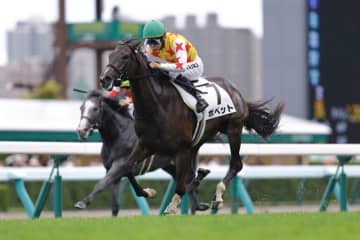 【新馬/札幌5R】伏兵ポペットが快勝…武豊サンダーバードは3着まで